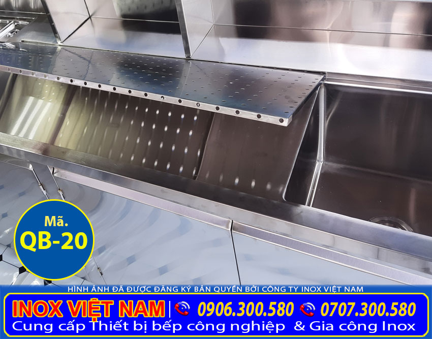 Khay úp ly có đục lỗ