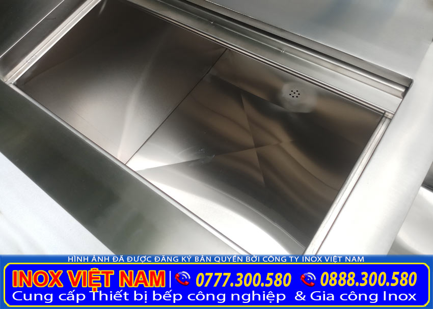 Thùng đá inox hợp sẵn trong quầy pha chế